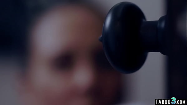 Play MP4 - Neglected MILF housewife Cherie De Ville masturbating in quarantine