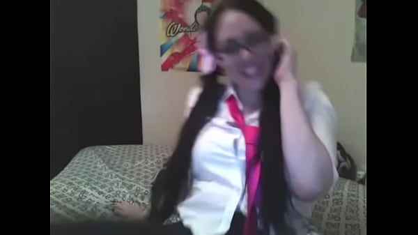 Play MP4 - Hot naughty roleplay girl Leana plays with fan yoga pants fetish