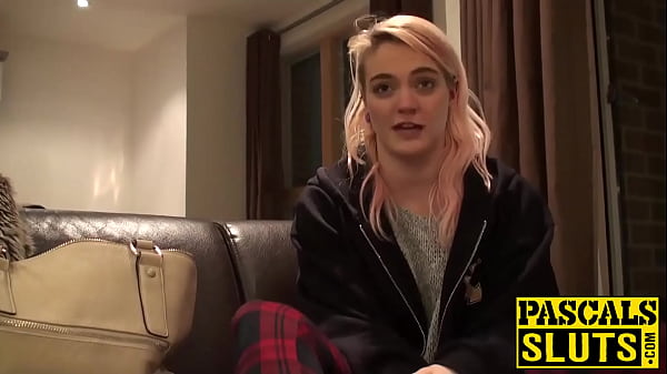 Nonton Playful Chick Carly Is Here To Pascal And Have A Little Solo Display For Him. She Approaches A Moaning Orgasm While Playing. thumbnail