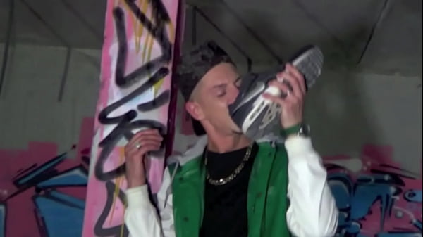 Mec Gay Soumis &agrave; Une Tres Grosse Queue De Rebeu thumbnail