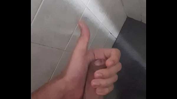 Novinho safado se tocando 