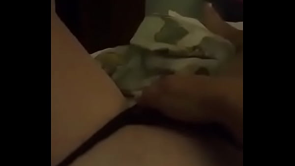 Putita se masturba para mi