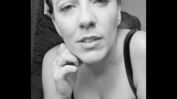 Nonton *t&eacute;l&eacute;phone Moi Et Jouons &agrave; Un Jeu De R&ocirc;le : - Sois Mon Patron Et Je Serai... thumbnail