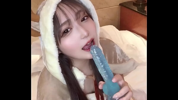 与顽皮驯鹿的圣诞性爱 thumbnail