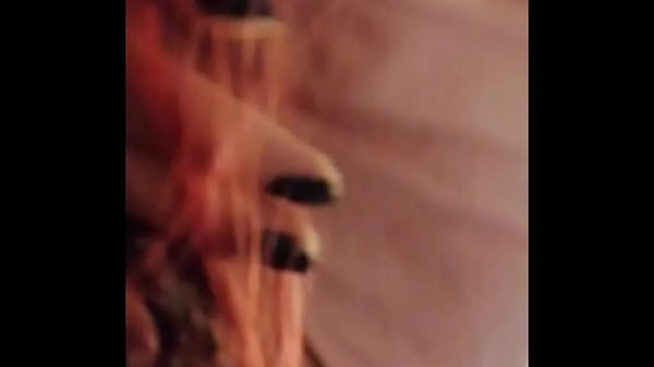 JUEGO CON MI PRIMA JOVEN EN UN_CENTRO COMERCIAL Y TERMINA MAL