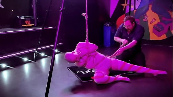 Play MP4 - Christmas BBB Performance 2022