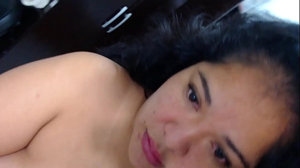 Mi padrastro me follo como una puta, me hizo garganta profundo y se corri&oacute; en mi boca 