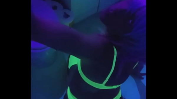 Hot Babe Ready To Party thumbnail