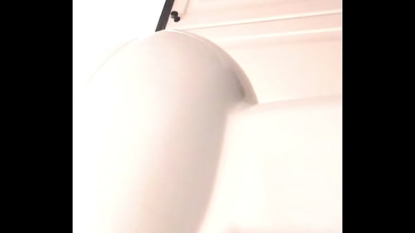 Nonton Girl In Yoga Pants thumbnail