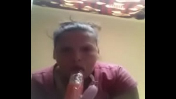 Play MP4 - Dildo gagging