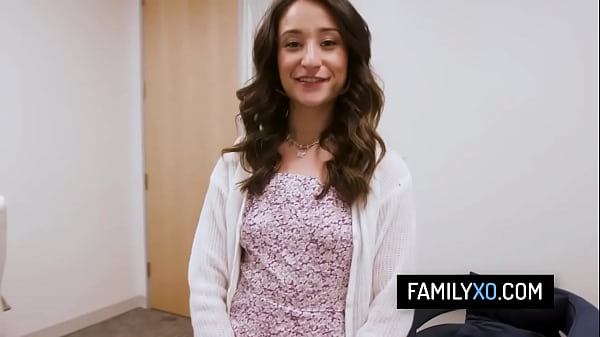 Nonton Horny Stepfather Takes His Teen Stepdaughter To His Office To Fuck Her Pussy thumbnail