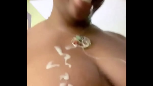 #tittytuesday #teasetuesday #ebonytitties #nobra #bigblacktitties #transtitties ##ebonybbw #ebonymature #blacktwitterporn