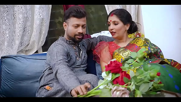 Mature Indian Housewife Seduced By Her Young Lover thumbnail