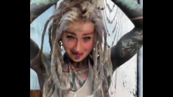 This little kitty loves my dreadlocks! ?Do youts play with your hair too?#KittyLove #DreadlockVibes #FurryFrie... 