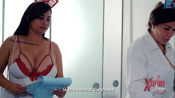 Play MP4 - Enfermeras ninf&oacute;manas lesbianas se masturban hasta que una decide coger con el muerto