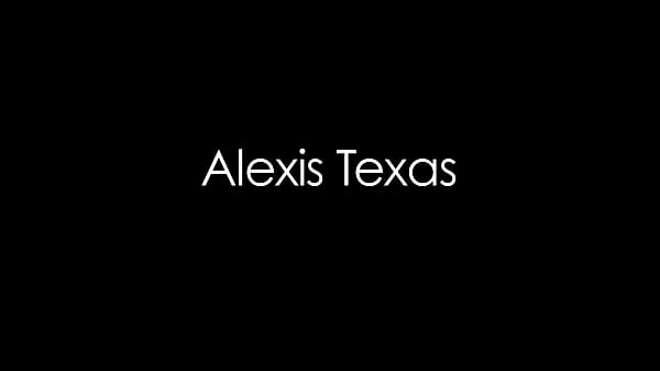 Nonton Alexis Texas Rides His Big Dick On The Bed thumbnail