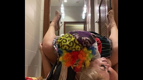 Play MP4 - Milf Lila Lovely Sucks And Fucks Gibby The Clown In A Public Bathroom