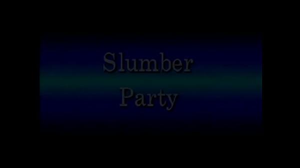 Nonton Lesbo Girls Trying Different Toys To Wet Puss thumbnail