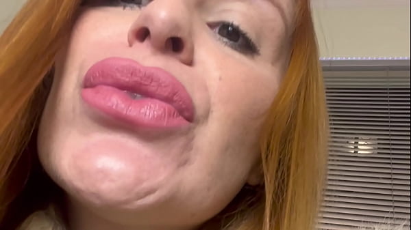 Maisa Pravo em Fumar Cuspir HumilhaçãoPés JOI Legendado Gratis