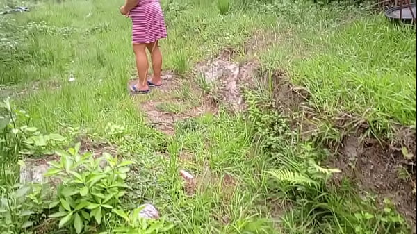 Nonton Outdoor Sex With A Mature Milf Giving A Good Cock Sucking thumbnail