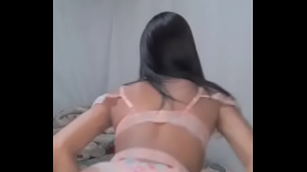 Novinha safada dan&ccedil_ando Funk de calcinha Isabella Mabele