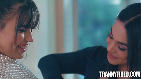 Play MP4 - Flash Photography Eva Maxim&comma; Summer Col