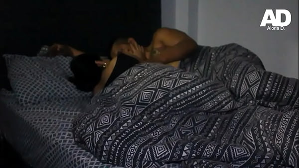 Play MP4 - Madrastra y Hijastro comparten una habitacion de hotel&period;&period;&period; "No le cuentes nada de esto a tu Pap&aacute;&comma; Ok"