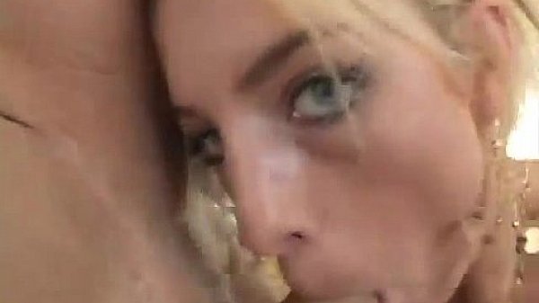 B1 she's really enjoying a deepthroat 