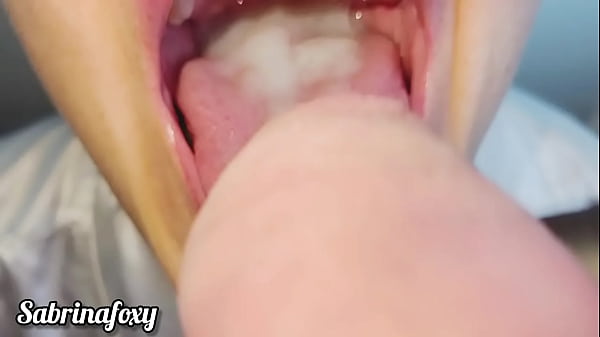 Nonton Colombiana Sabrinafoxy. Mi Casero Llego A Cobrar La Renta Y No Tenia Dinero. Me Obligo A Mamar Su Verga Gruesa En Parte De Pago Y Usa Mi Boca Como Su Deposito De Leche. Garganta Profunda thumbnail