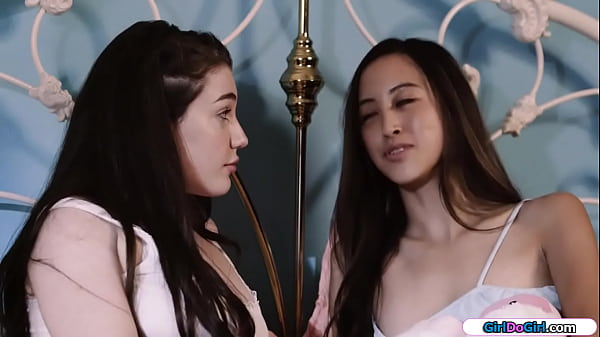 GirlDoGirl com_Teen gfslick and trib on slumberparty