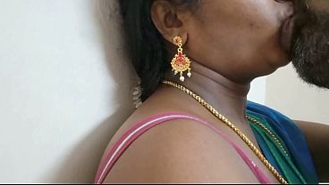 Play MP4 - Tamil wife has affair with husband friend