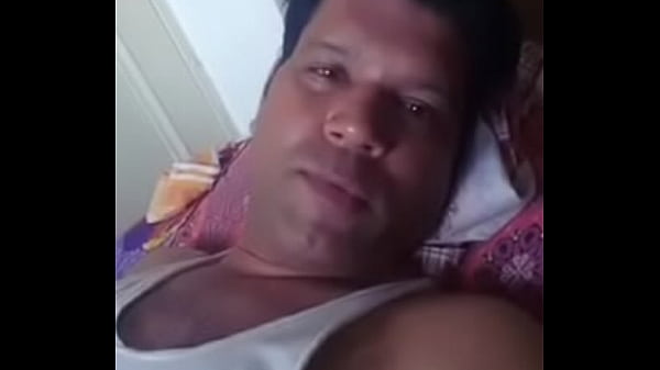 Play MP4 - Indian gaandu showing his dick