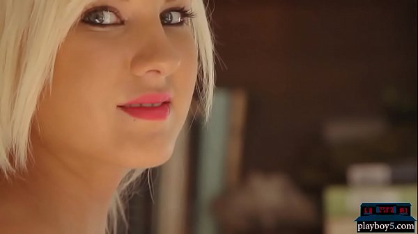 Petite_body teen blondeHolly Jean hot_naked posing