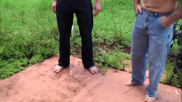 Play MP4 - Two Muscle Studs Pissing