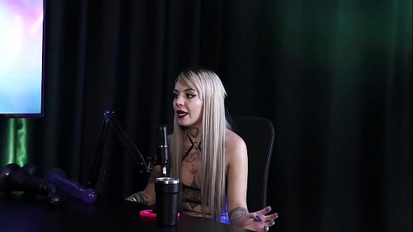 Play MP4 - Ela foi diagnosticada como Ninfo&comma; e tomou rem&eacute;dios para baixar a libido&comma; e quando perdeu a virgindade&period;&period;&period; - Kyra &lpar;SHEER&sol;RED&rpar;