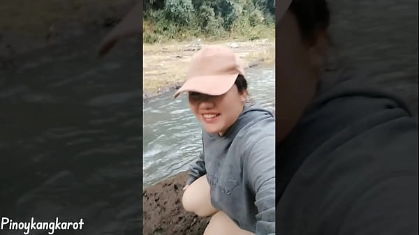 Play MP4 - Outdoor blowjob is my favorite