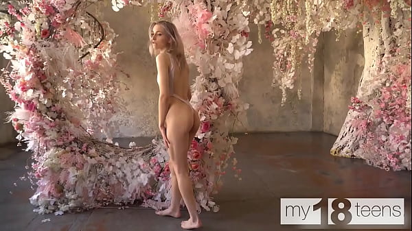 Play MP4 - MY18TEENS - Petite Carolina Sun fingering pussy