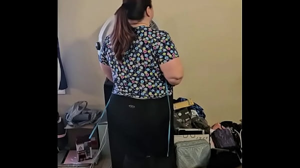 Play MP4 - bbw dance to milkshake