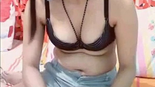 Nonton Cute Cam Slut Teasing thumbnail