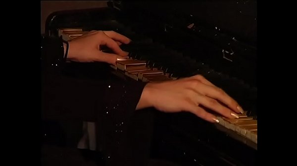 Nonton Hot Pianist In Black Stockings Screwed By Two Guys thumbnail