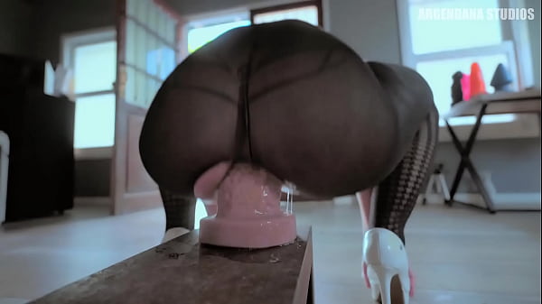 Ultra fast anal fuck with this extreme huge toy