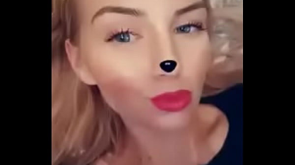 Nonton This Kiten Want's To Play Any Time thumbnail