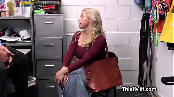 Nonton Oily Cougar Thief Face And Pussy Fucked In The Backroom thumbnail