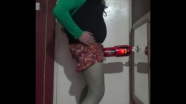 Play MP4 - machines are good for crossdressers when there is no real man there to do it