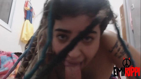 Play MP4 - Paguei boquete pro meu primo escondido