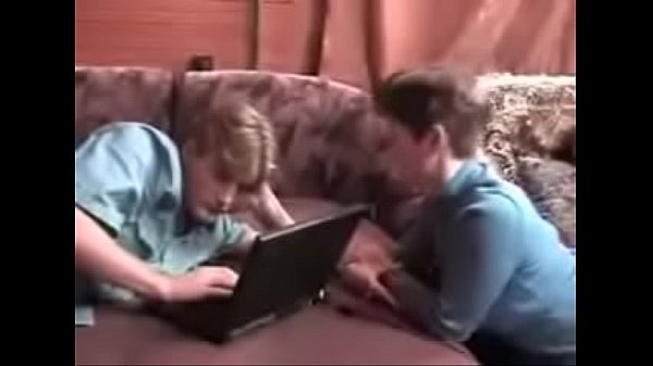 Play MP4 - boy having sex with HOT Czech granny