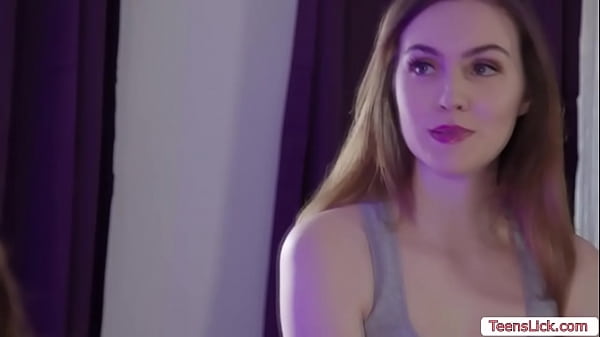 Busty latinafacesitted by her masseuse