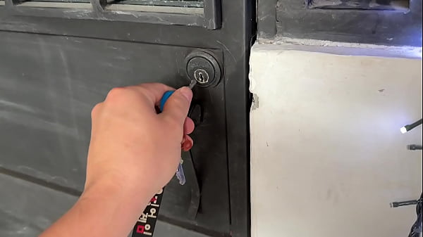 Nonton Like This I Find My Stepcousin Seeing Penis On The Internet And The Very Whore Fucks With Me When Her Parents Are Not There thumbnail