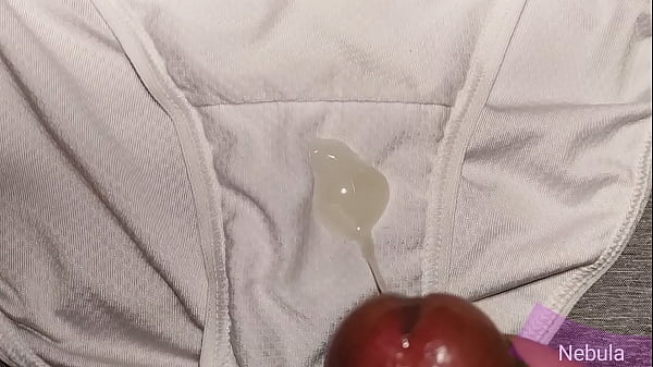 Me masturbé y_llene desemen los calzones blancos de mi novia_enfermera los usó todo_el día_y olíanmuy rico a su vagina