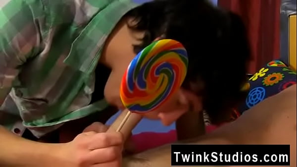 Hot gay Josh Bensan is stunned by Preston Andrews' huge... lollipop! 